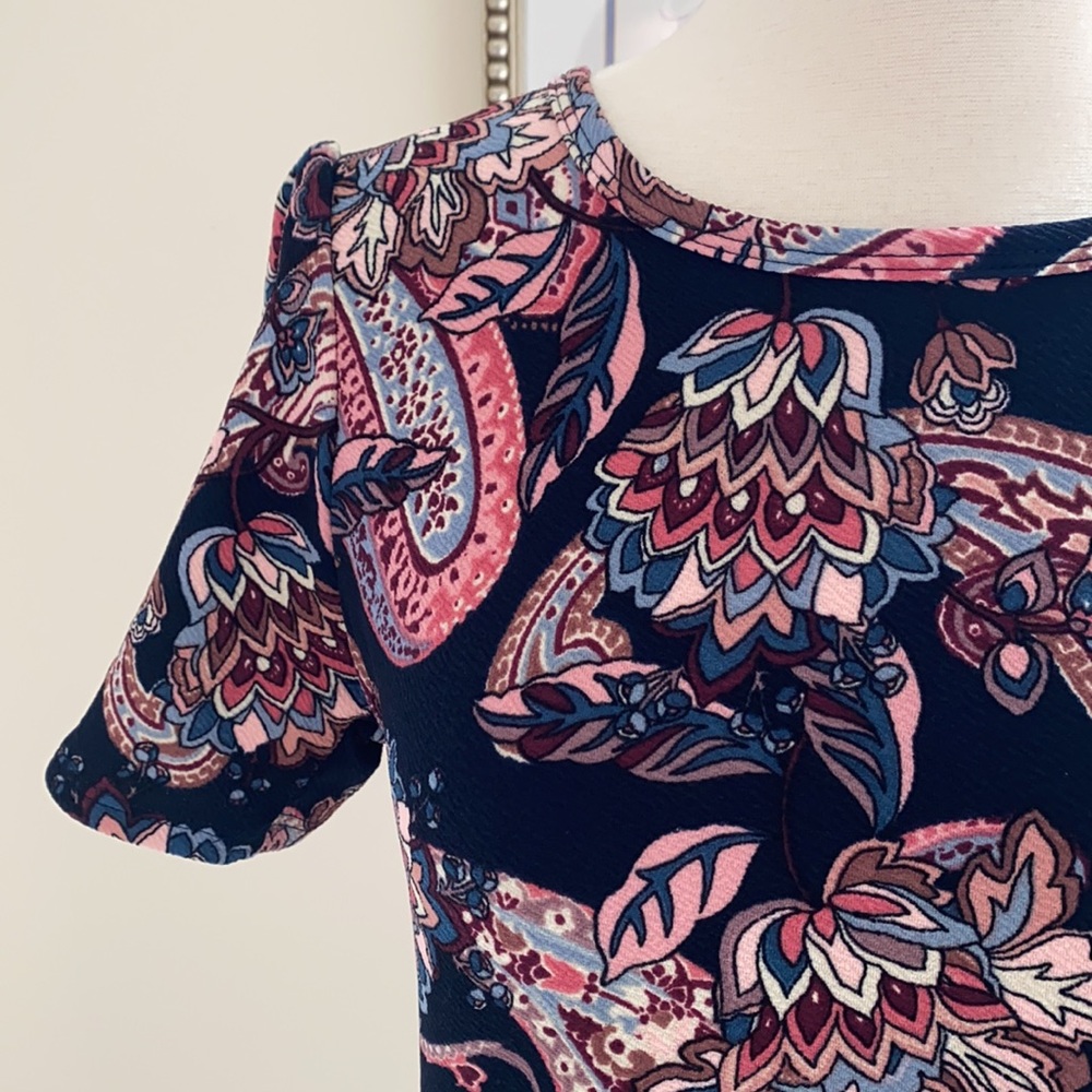 • Lularoe Amelia Dress •